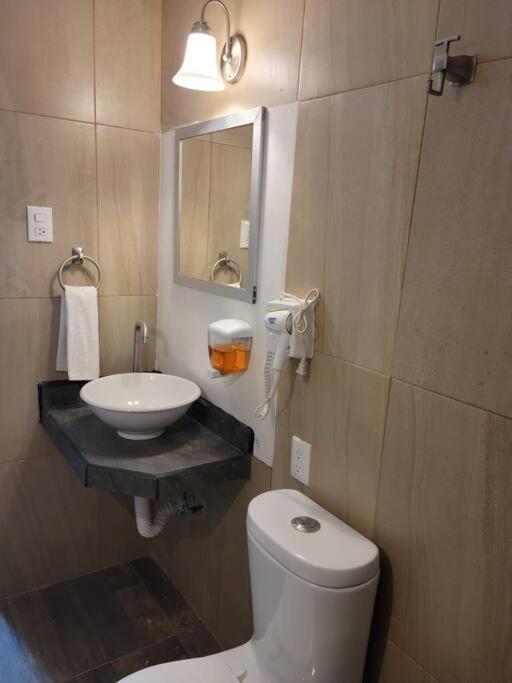 Nuevo departamento Privado7, 2 camas, parking, cocina equipada, wifi 65 mb,Clima,Centrico,Tv smart Ciudad Valles Exterior foto